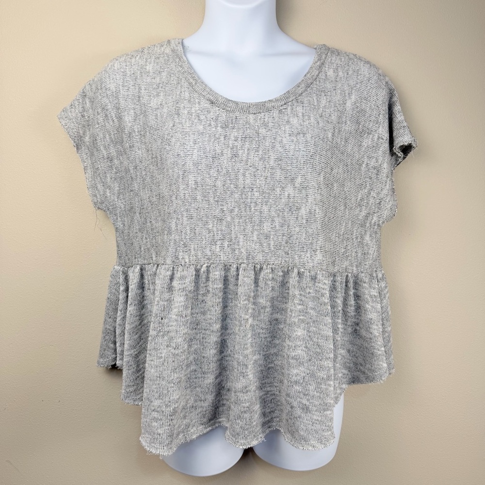 Daytrip Buckle Babydoll Peplum Shirt Size Medium Heather Gray Raw Hem Medium NWT
